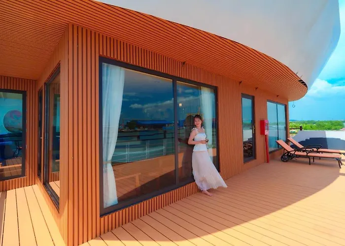 Botel Daiichi Luxury Cruise Ha Long